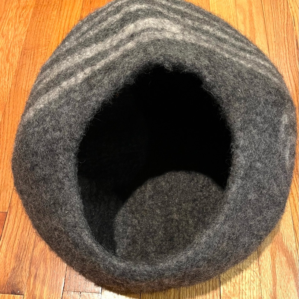 Felted Cat Cave - Picture 2 of 8